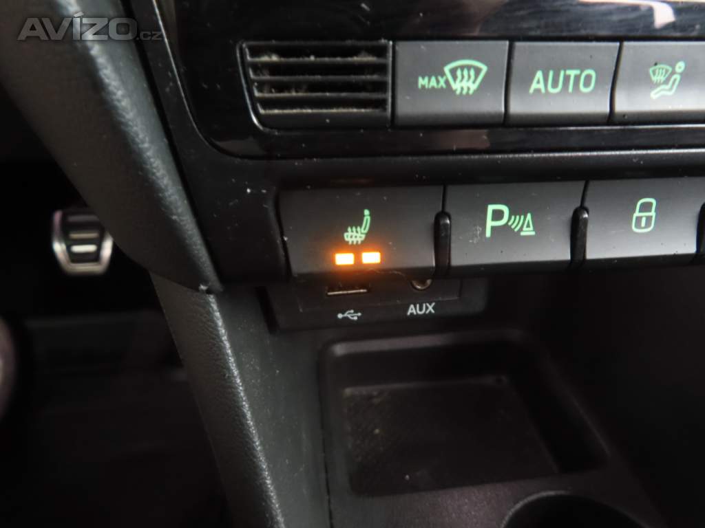 Foto inzerátu Skoda Rapid 1.0 TSI