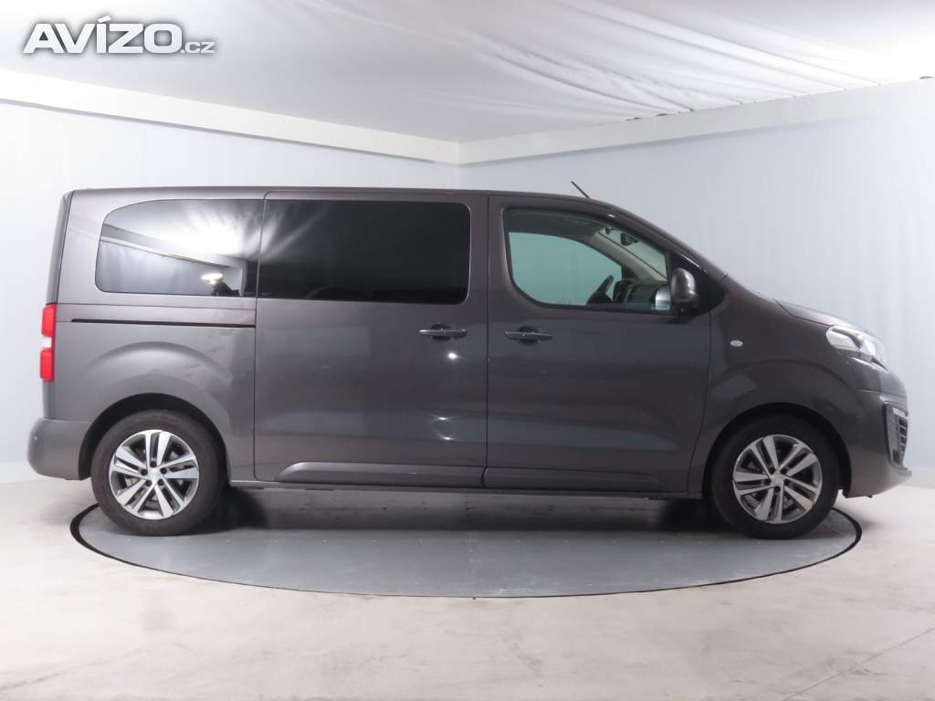 Foto inzerátu Peugeot Traveller 2.0 BlueHDi