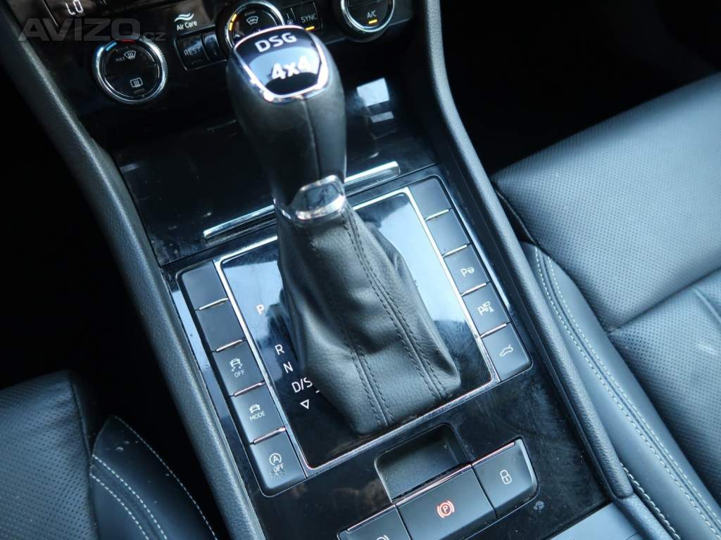 Foto inzerátu Skoda Superb 2.0 TDI