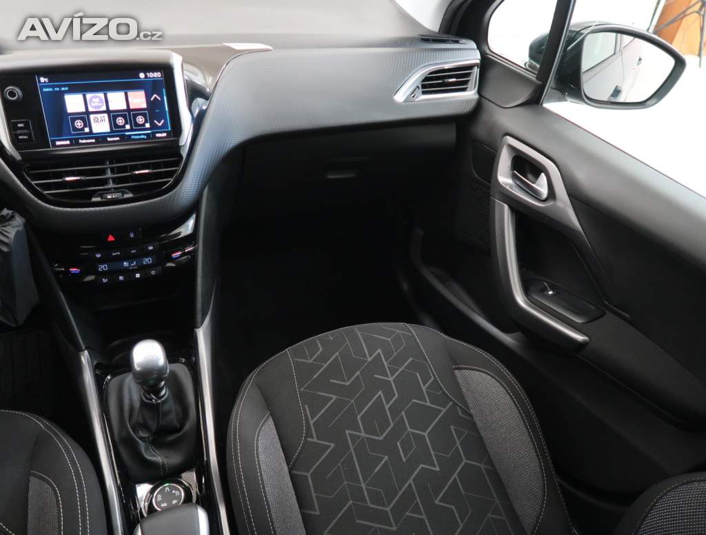 Foto inzerátu Peugeot 2008 1.2 PureTech