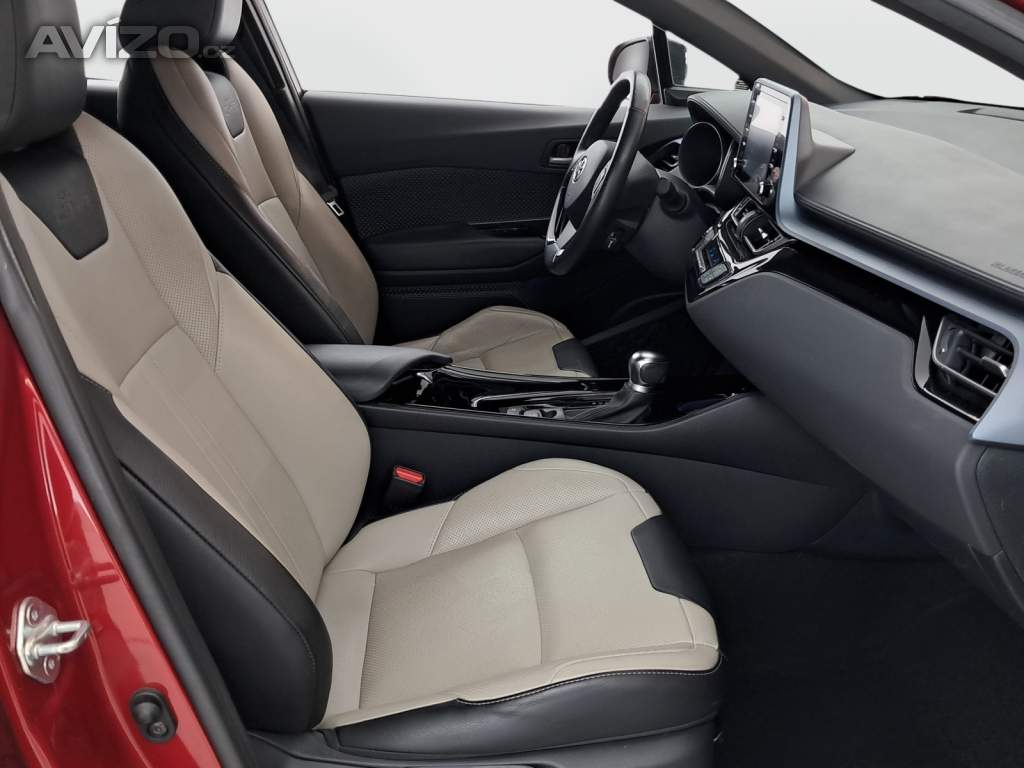 Foto inzerátu Toyota C-HR 1.8 Hybrid