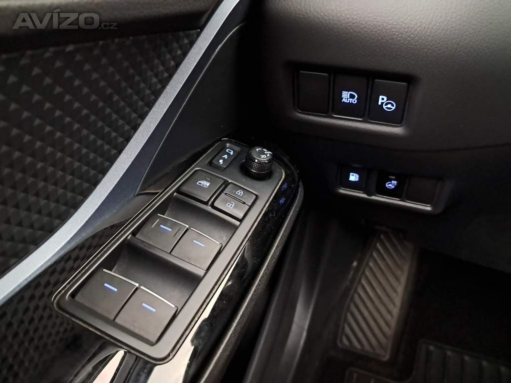 Foto inzerátu Toyota C-HR 1.8 Hybrid