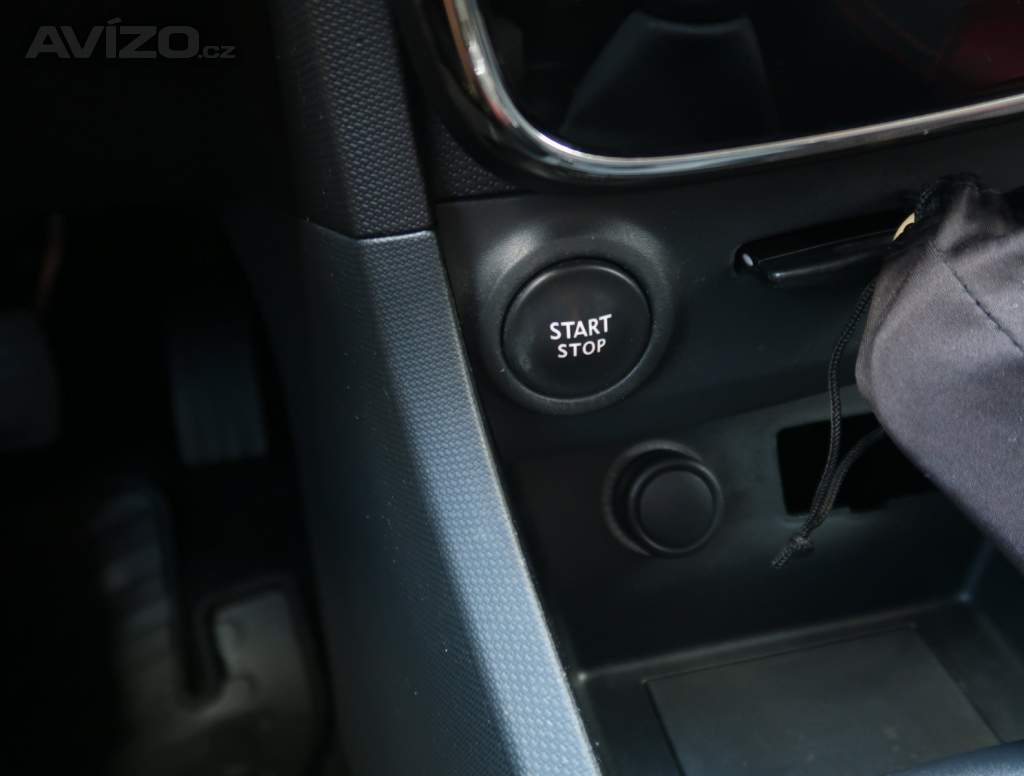 Foto inzerátu Renault Clio 1.2 16V