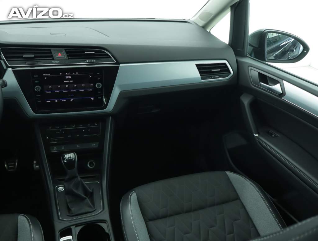 Foto inzerátu VW Touran 1.5 TSI