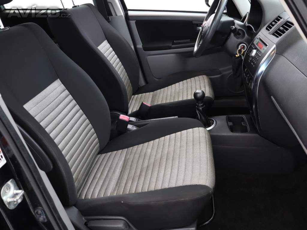 Foto inzerátu Suzuki SX4 1.6 VVT