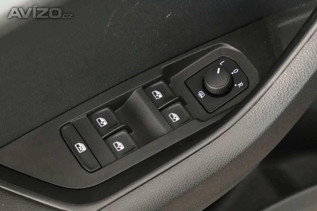Foto inzerátu Skoda Karoq 1.0 TSI