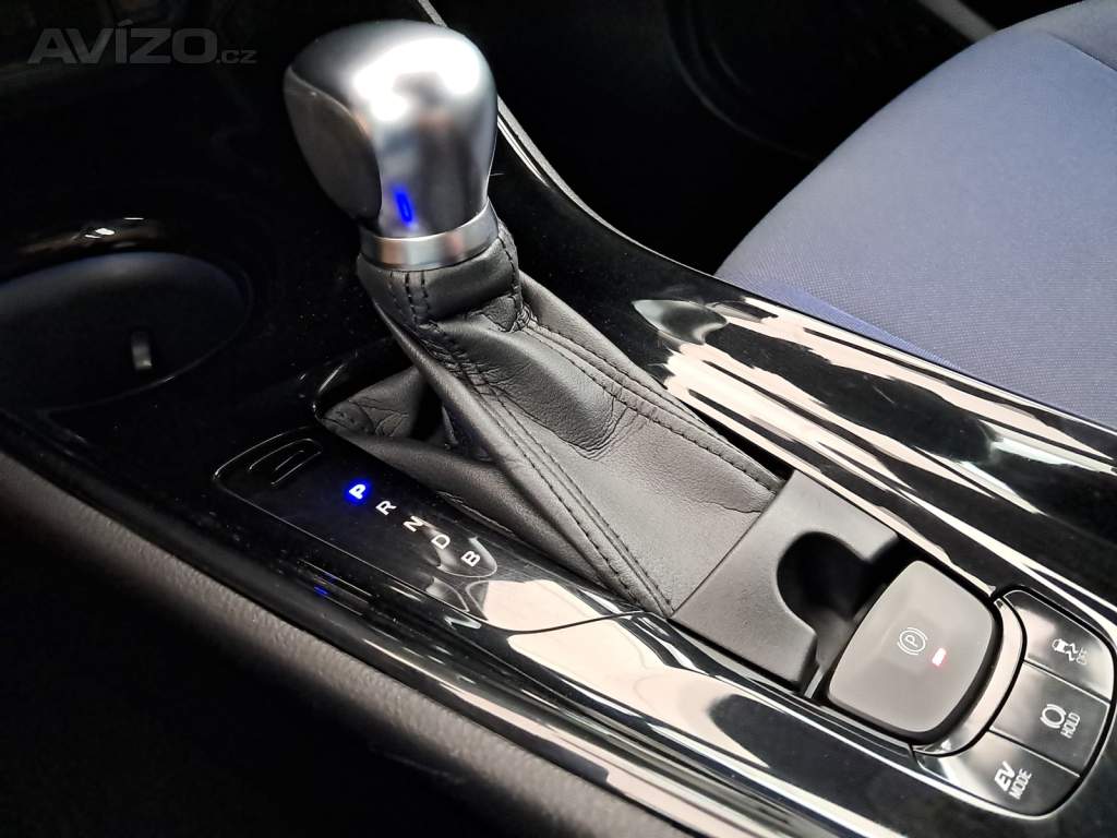 Foto inzerátu Toyota C-HR 1.8 Hybrid