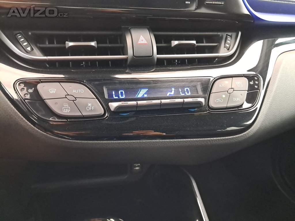 Foto inzerátu Toyota C-HR 1.8 Hybrid