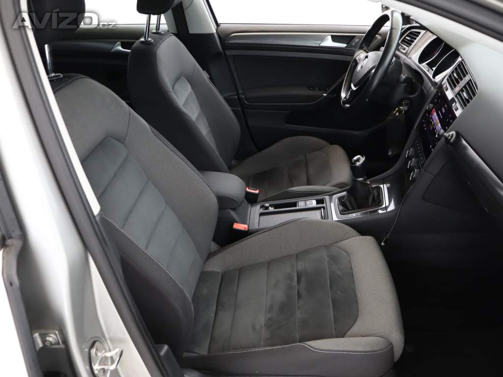 Foto inzerátu VW Golf 1.0 TSI