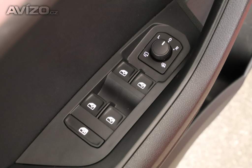 Foto inzerátu Skoda Karoq 1.0 TSI