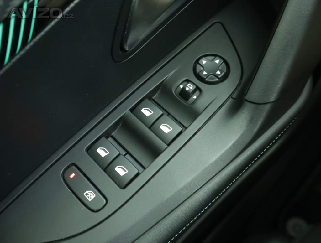 Foto inzerátu Peugeot 2008 1.2 PureTech