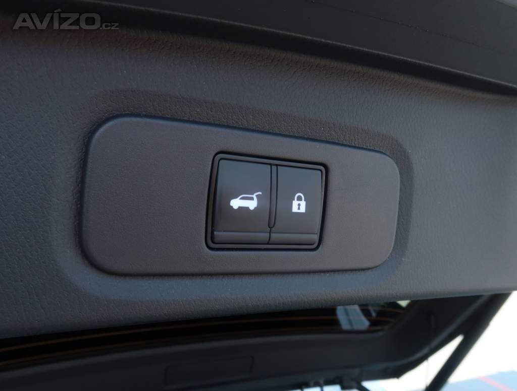 Foto inzerátu Nissan Qashqai 1.3 DIG-T MHEV