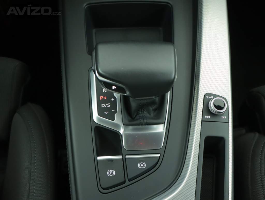 Foto inzerátu Audi A4 2.0 TDI