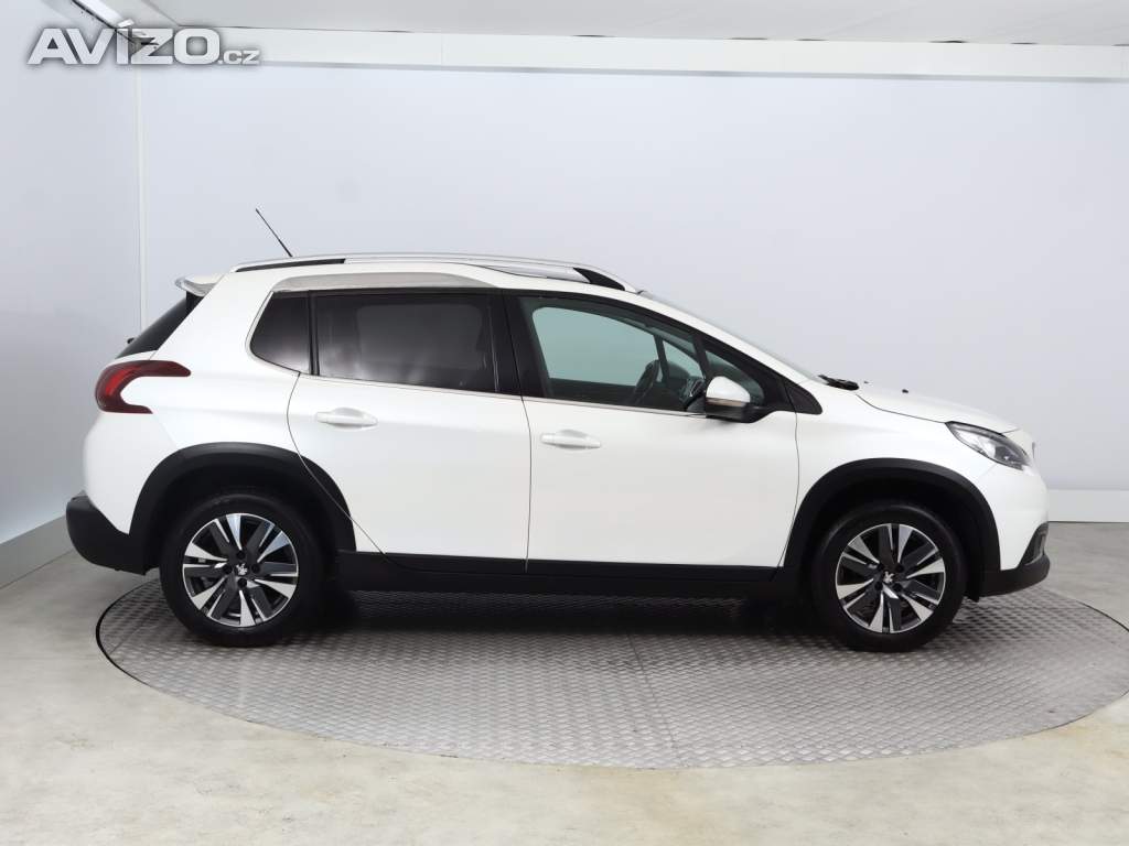 Foto inzerátu Peugeot 2008 1.2 PureTech