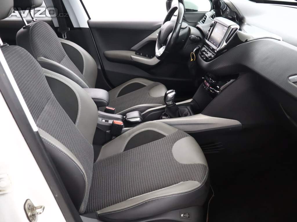 Foto inzerátu Peugeot 2008 1.2 PureTech