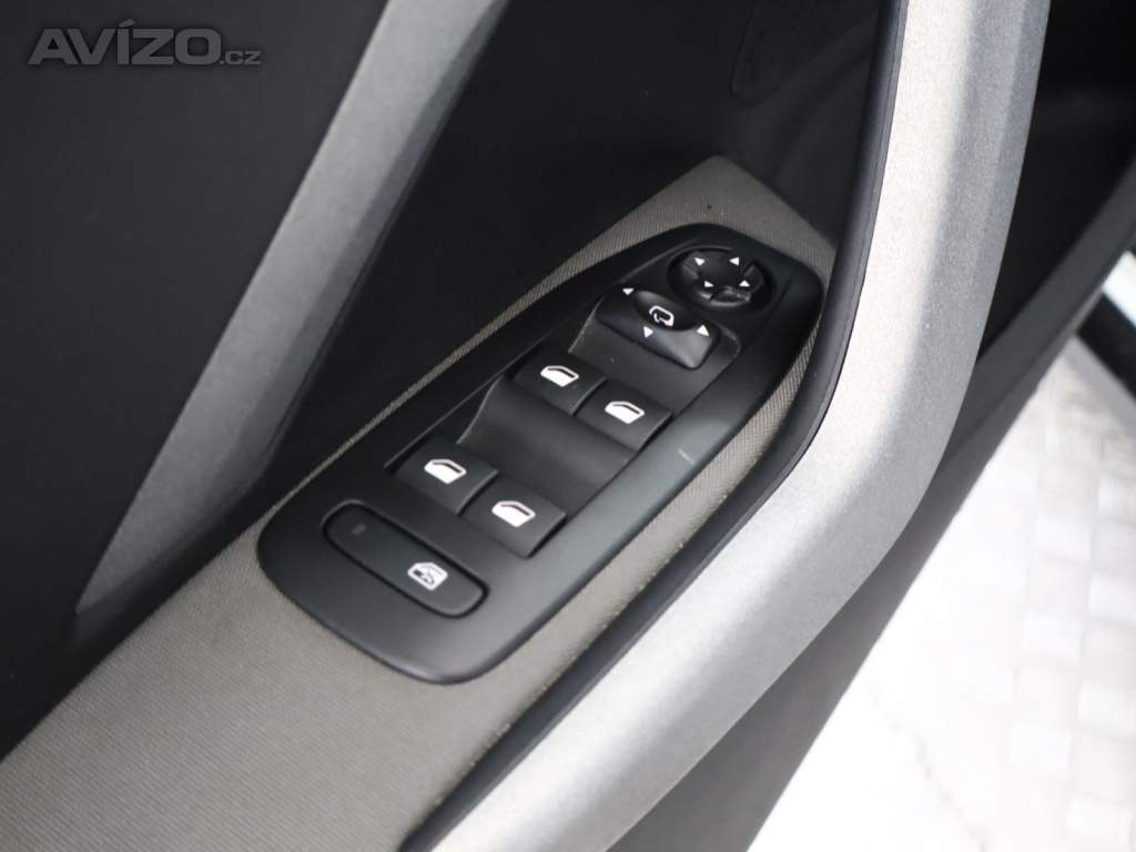 Foto inzerátu Peugeot 2008 1.2 PureTech