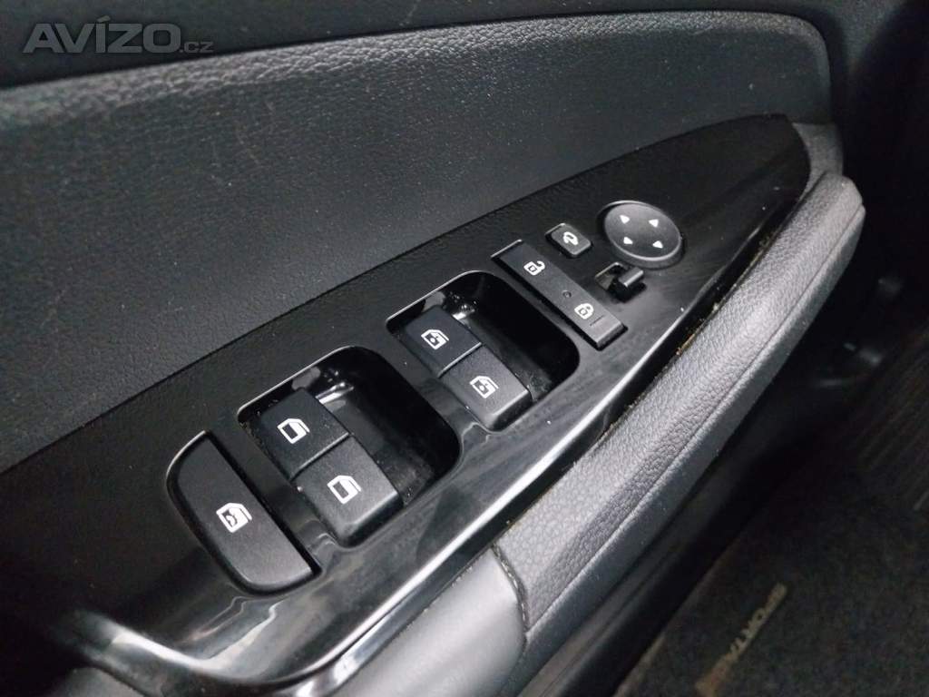 Foto inzerátu Kia Sportage 1.6 T-GDI HEV