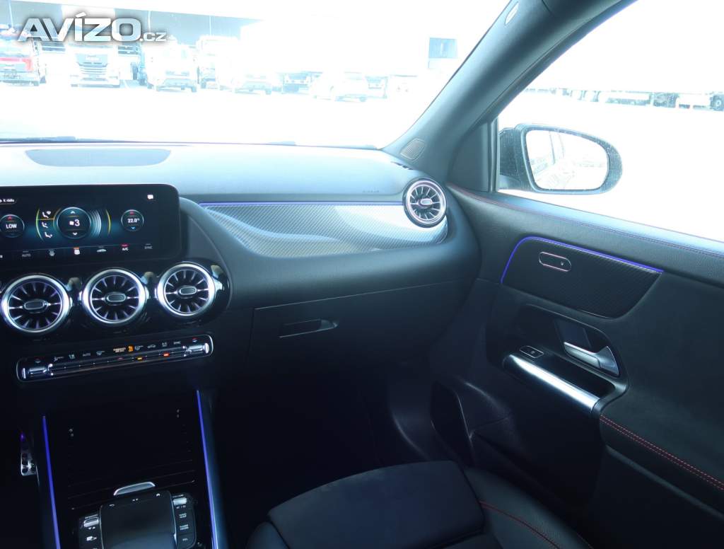 Foto inzerátu Mercedes GLA GLA 220 d 4MATIC