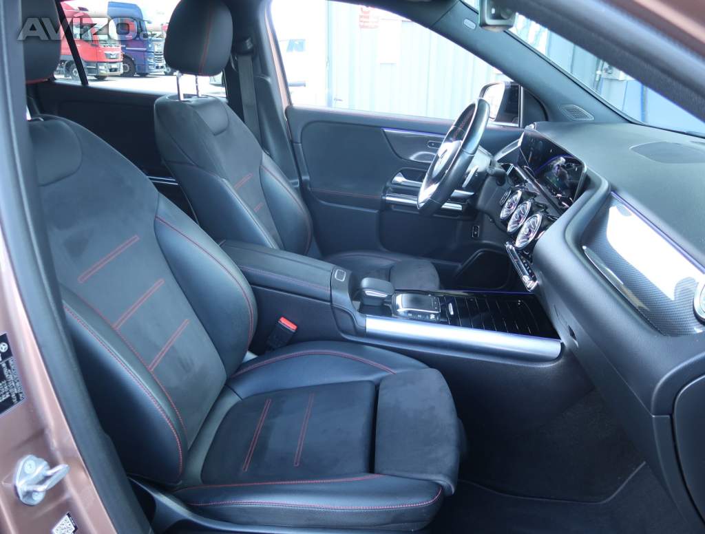 Foto inzerátu Mercedes GLA GLA 220 d 4MATIC