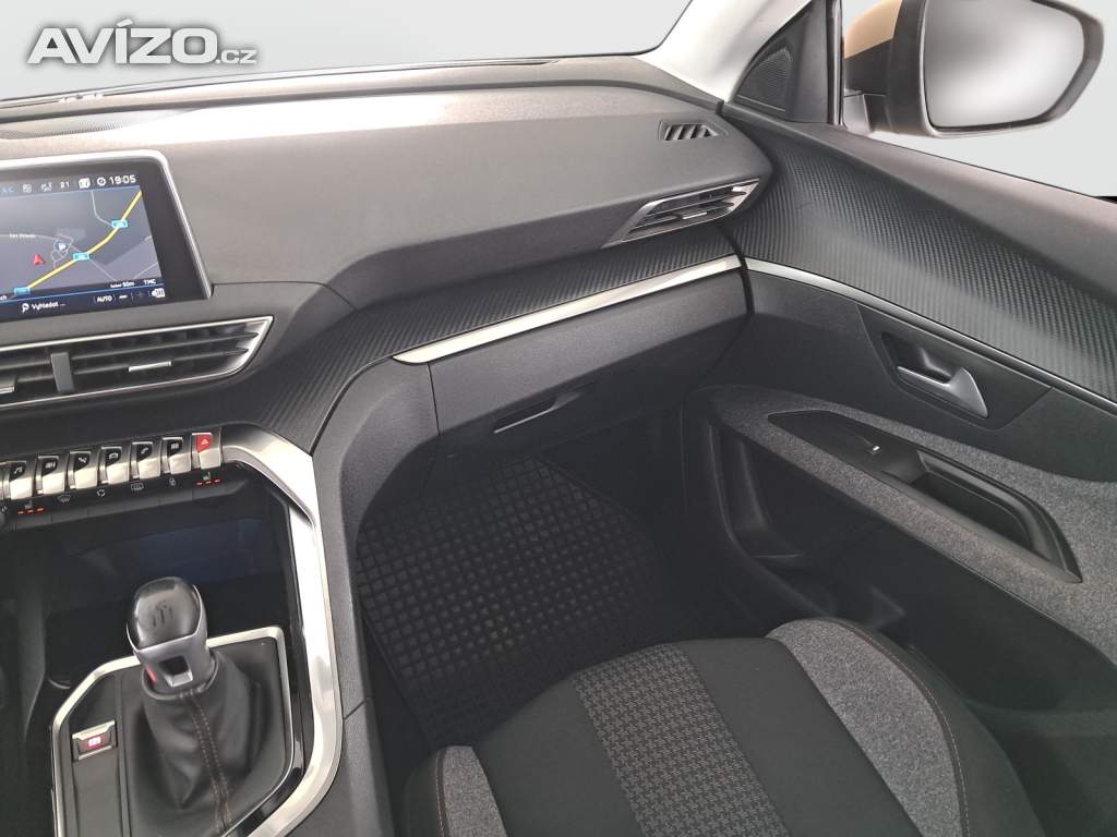 Foto inzerátu Peugeot 5008 PureTech 130