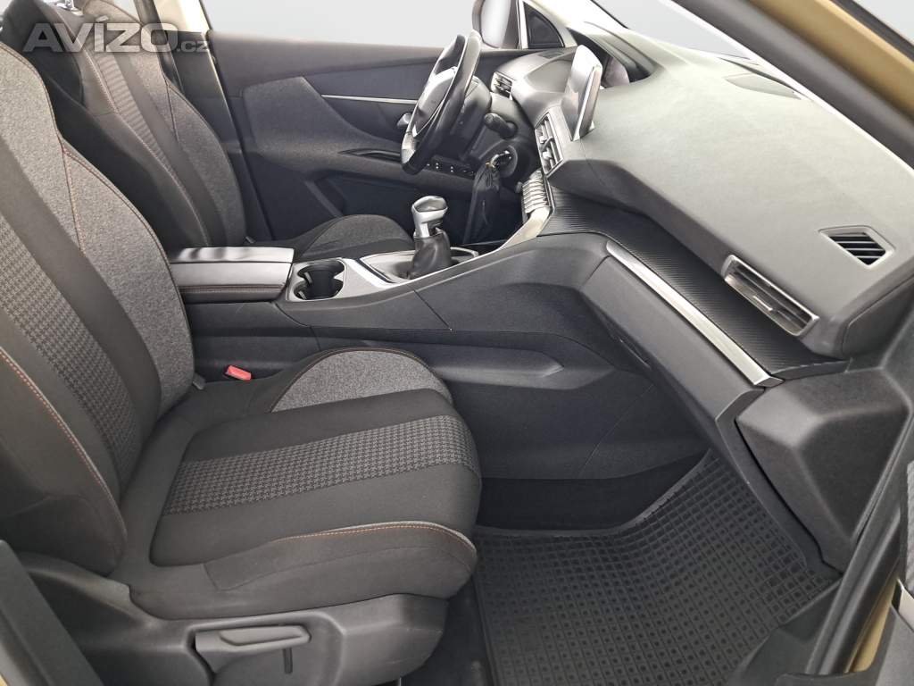 Foto inzerátu Peugeot 5008 PureTech 130