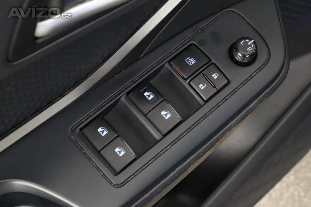 Foto inzerátu Toyota C-HR 1.8 Hybrid