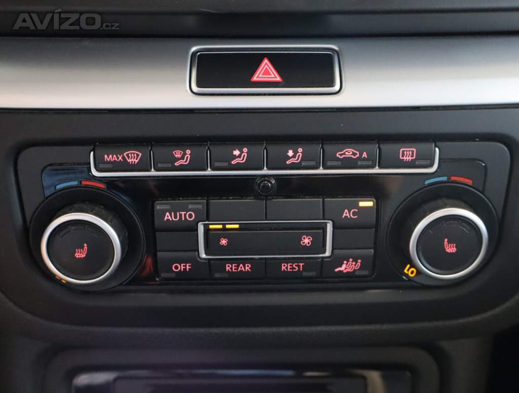 Foto inzerátu VW Sharan 2.0 TDI