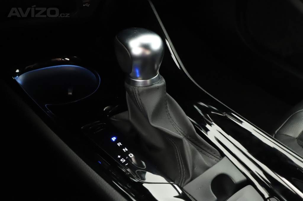 Foto inzerátu Toyota C-HR 2.0 Hybrid