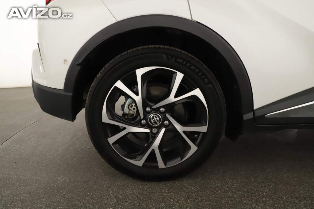 Foto inzerátu Toyota C-HR 2.0 Hybrid
