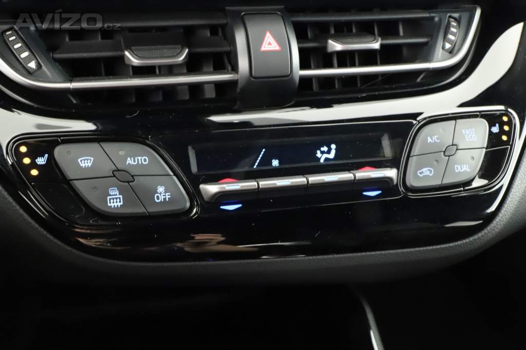 Foto inzerátu Toyota C-HR 2.0 Hybrid