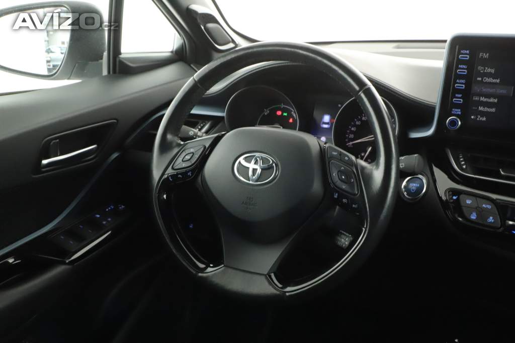 Foto inzerátu Toyota C-HR 2.0 Hybrid
