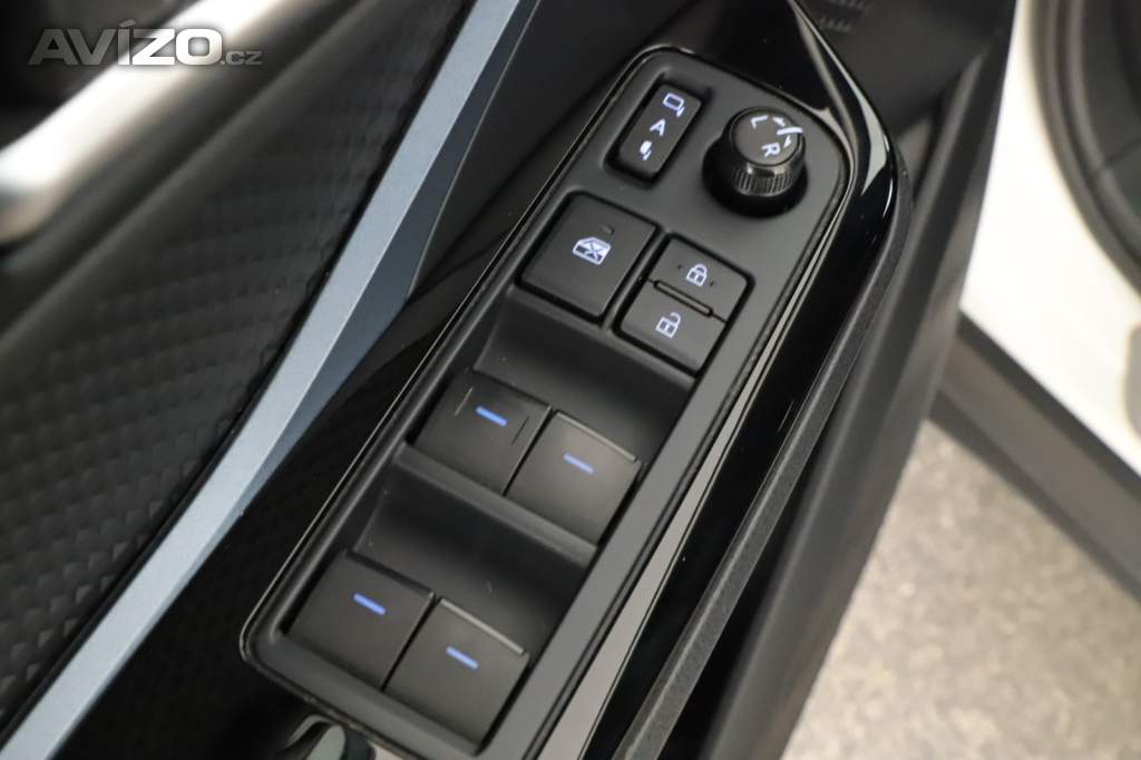 Foto inzerátu Toyota C-HR 2.0 Hybrid
