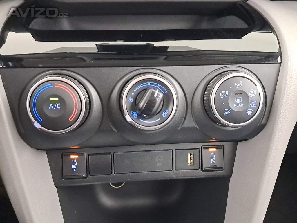 Foto inzerátu Toyota Yaris Cross 1.5 VVT-i