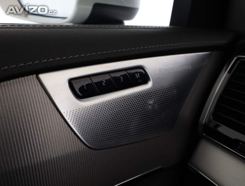Foto inzerátu Volvo XC90 B5 AWD