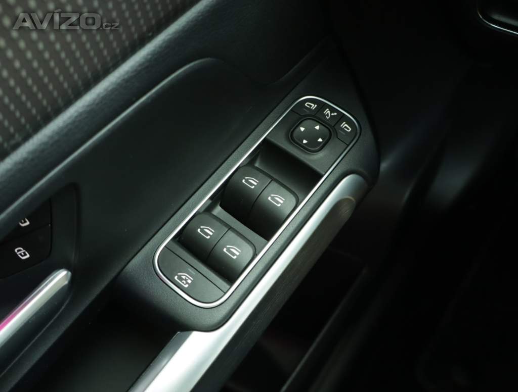 Foto inzerátu Mercedes EQB EQB 300 4MATIC
