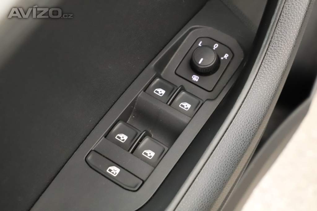 Foto inzerátu Skoda Karoq 1.0 TSI