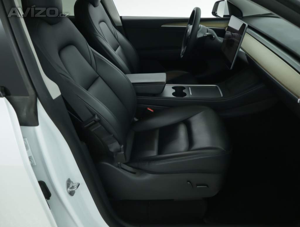 Foto inzerátu Tesla Model Y Long Range AWD 79kWh