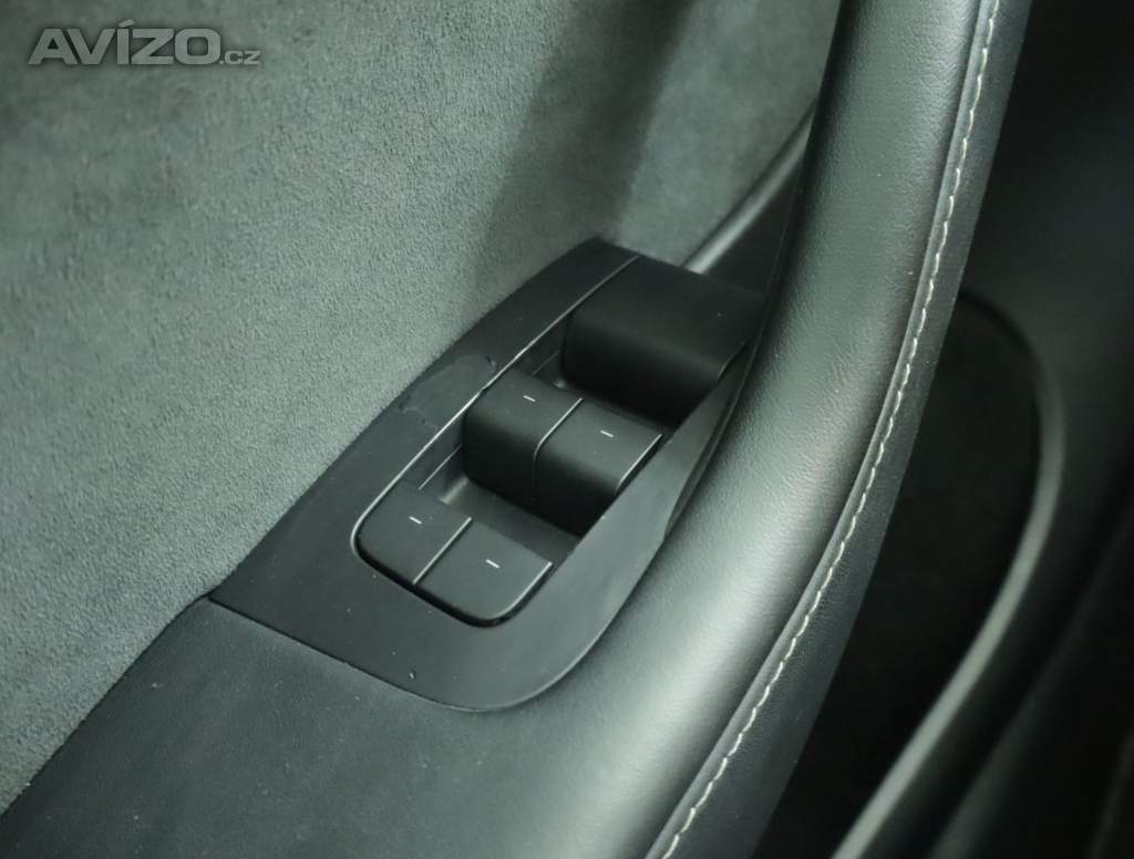 Foto inzerátu Tesla Model Y Long Range AWD 79kWh