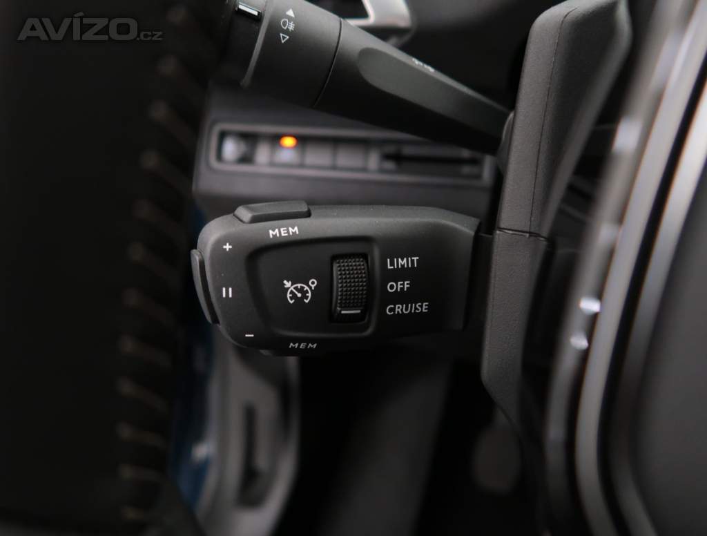 Foto inzerátu Peugeot 3008 1.5 BlueHDi