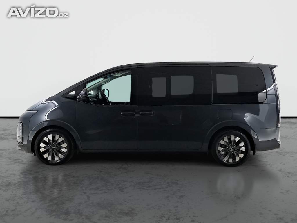 Foto inzerátu Hyundai Staria 2.2 CRDi