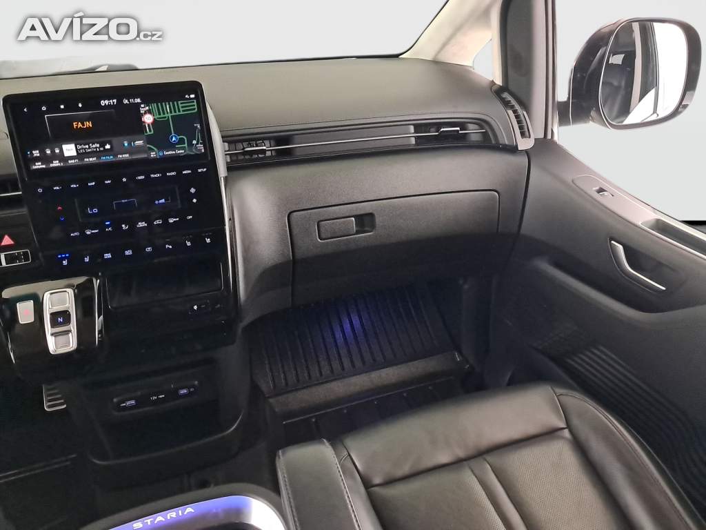 Foto inzerátu Hyundai Staria 2.2 CRDi
