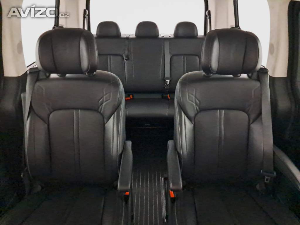 Foto inzerátu Hyundai Staria 2.2 CRDi