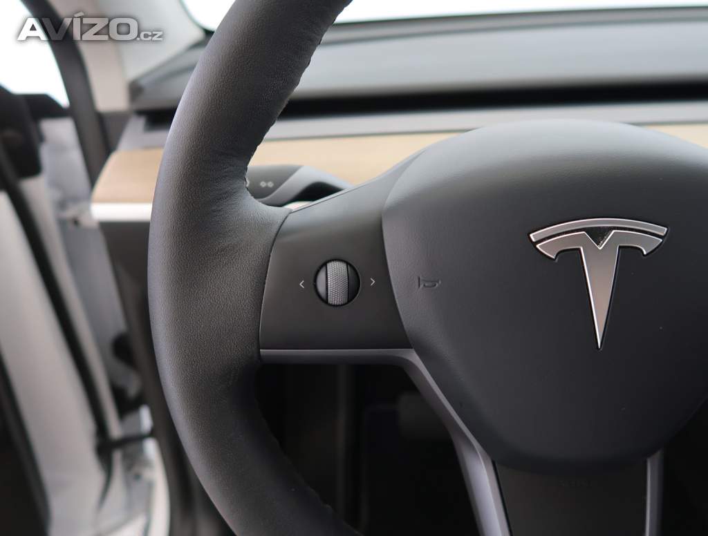 Foto inzerátu Tesla Model Y Long Range AWD 79kWh