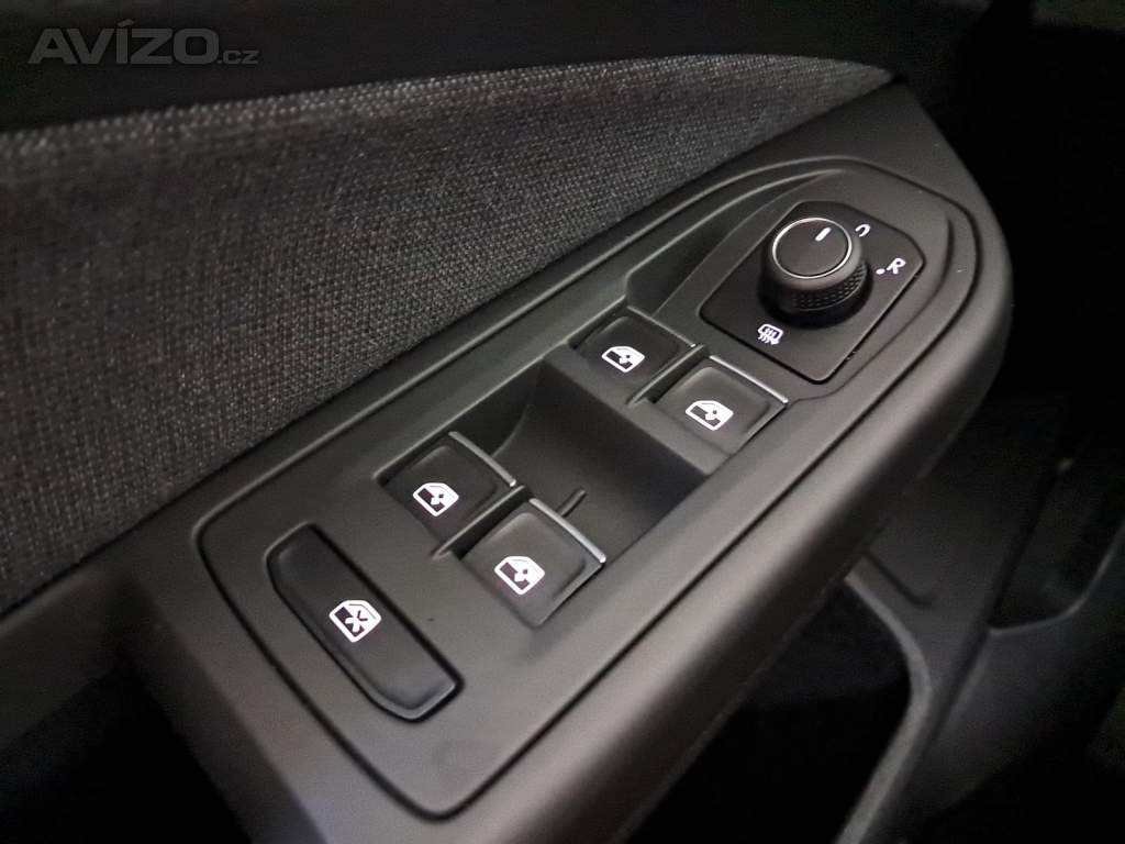 Foto inzerátu VW Golf 1.5 eTSI