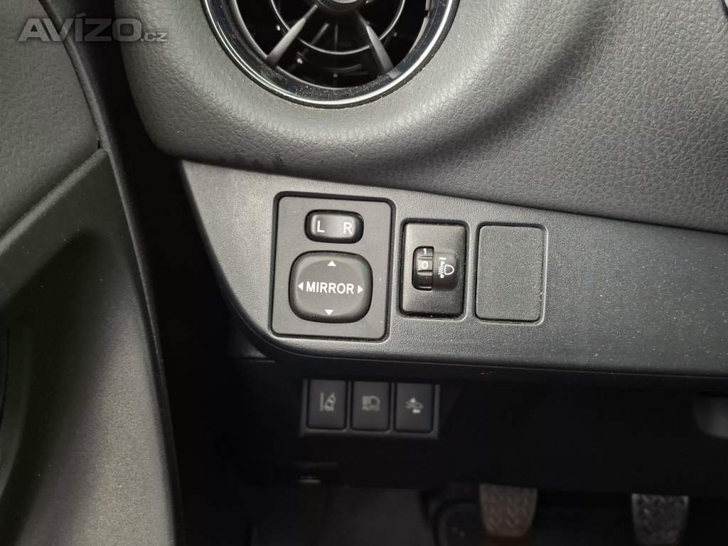 Foto inzerátu Toyota Yaris 1.5 Dual VVT-i
