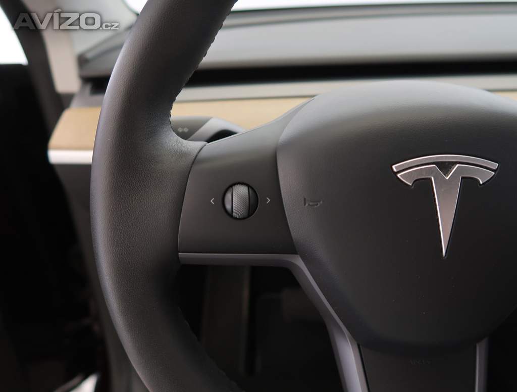 Foto inzerátu Tesla Model Y Long Range AWD 79kWh