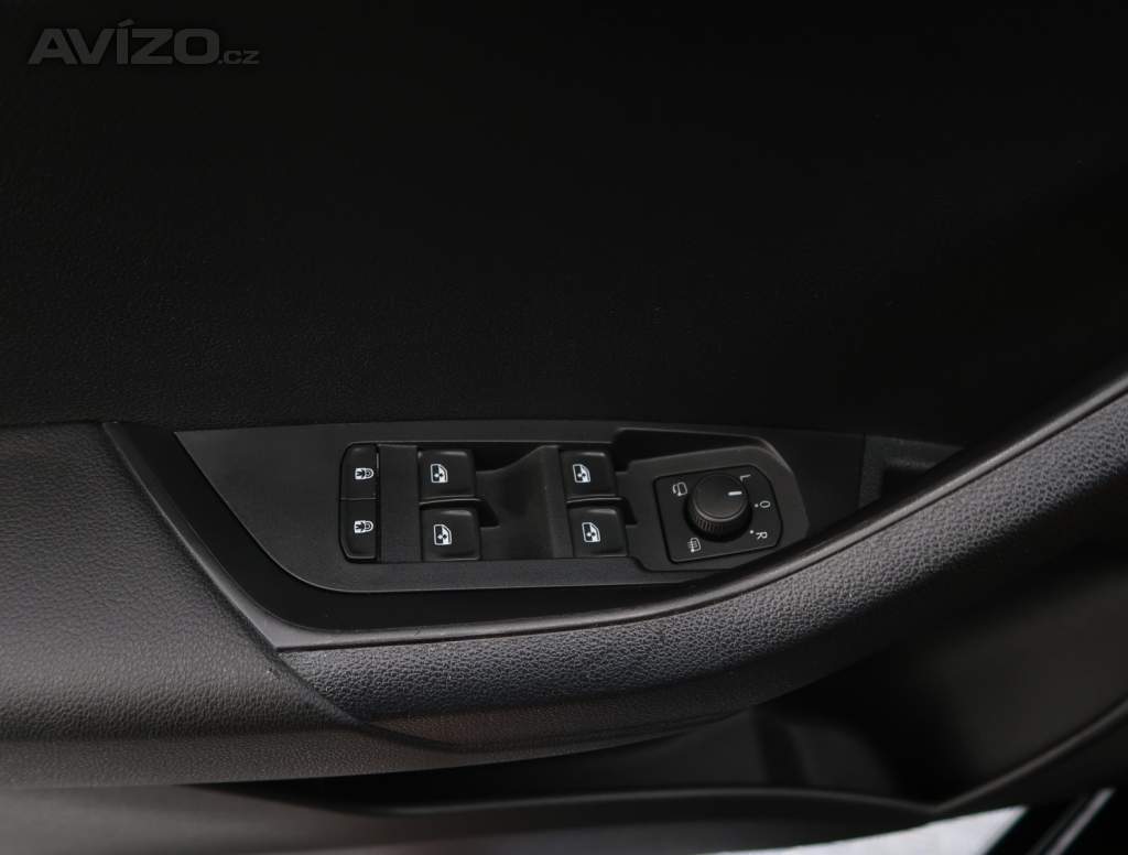Foto inzerátu Skoda Karoq 1.5 TSI