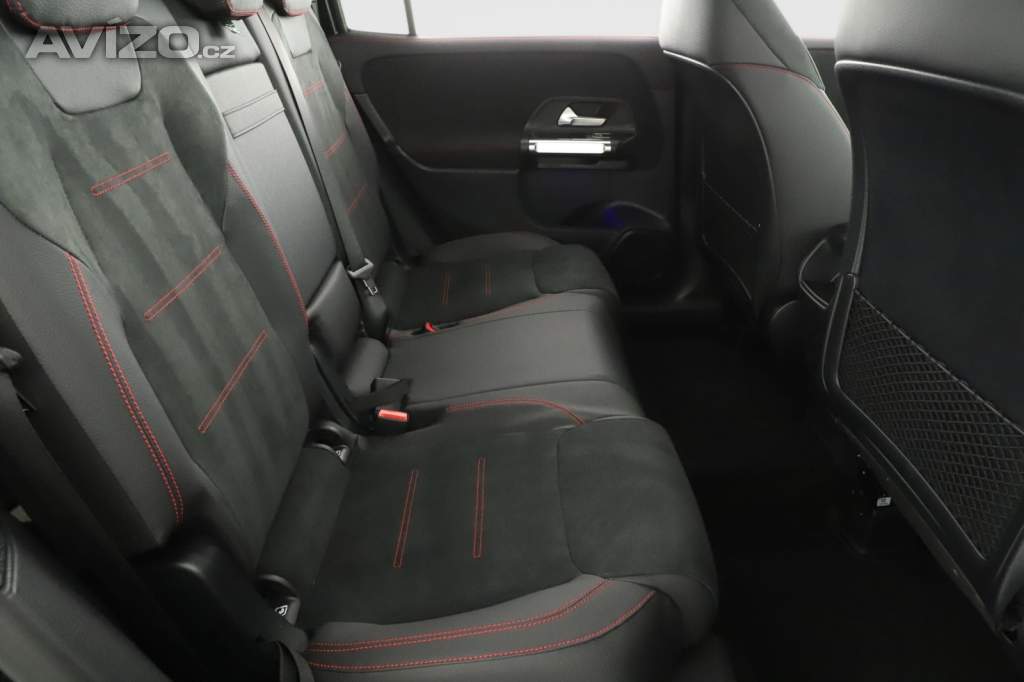 Foto inzerátu Mercedes GLB GLB 200 d 4MATIC