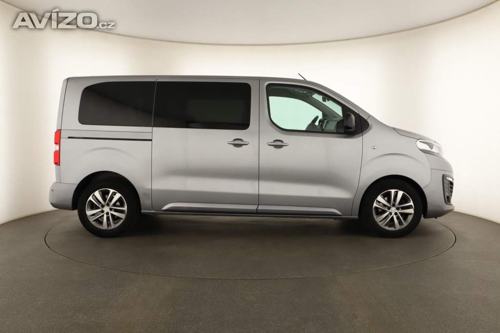 Foto inzerátu Peugeot Traveller 2.0 BlueHDi