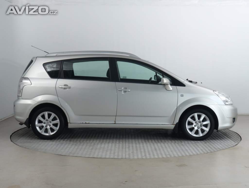 Foto inzerátu Toyota Corolla Verso 2.2 D-4D